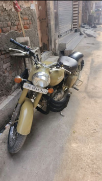 Desert Royal Enfield Classic Desert Storm