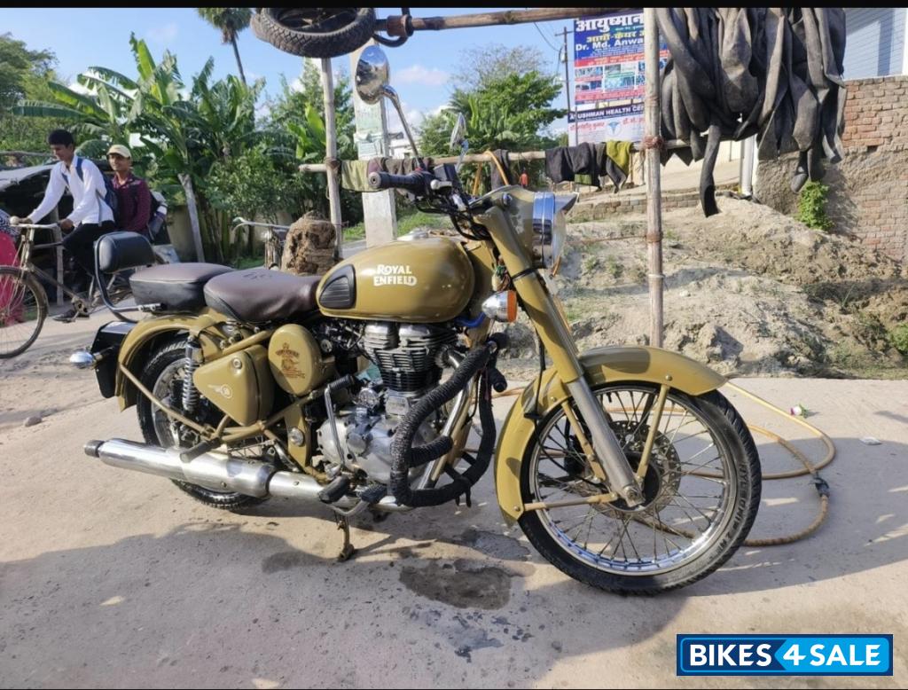 Desert Royal Enfield Classic Desert Storm