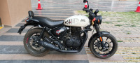 Royal Enfield Hunter 350 Metro