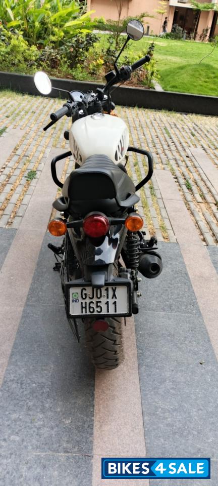 Royal Enfield Hunter 350 Metro