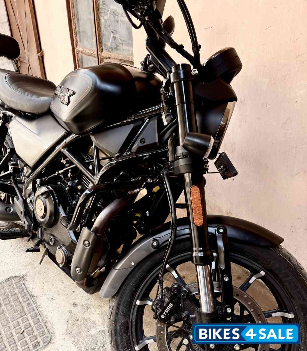 Matte Black Harley Davidson X440 S