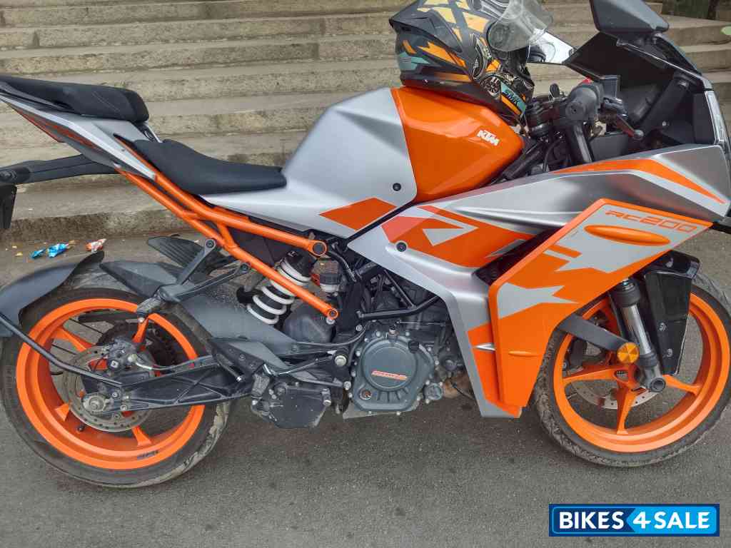 KTM RC 200 2022