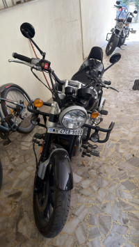 Astral Black Royal Enfield Super Meteor 650