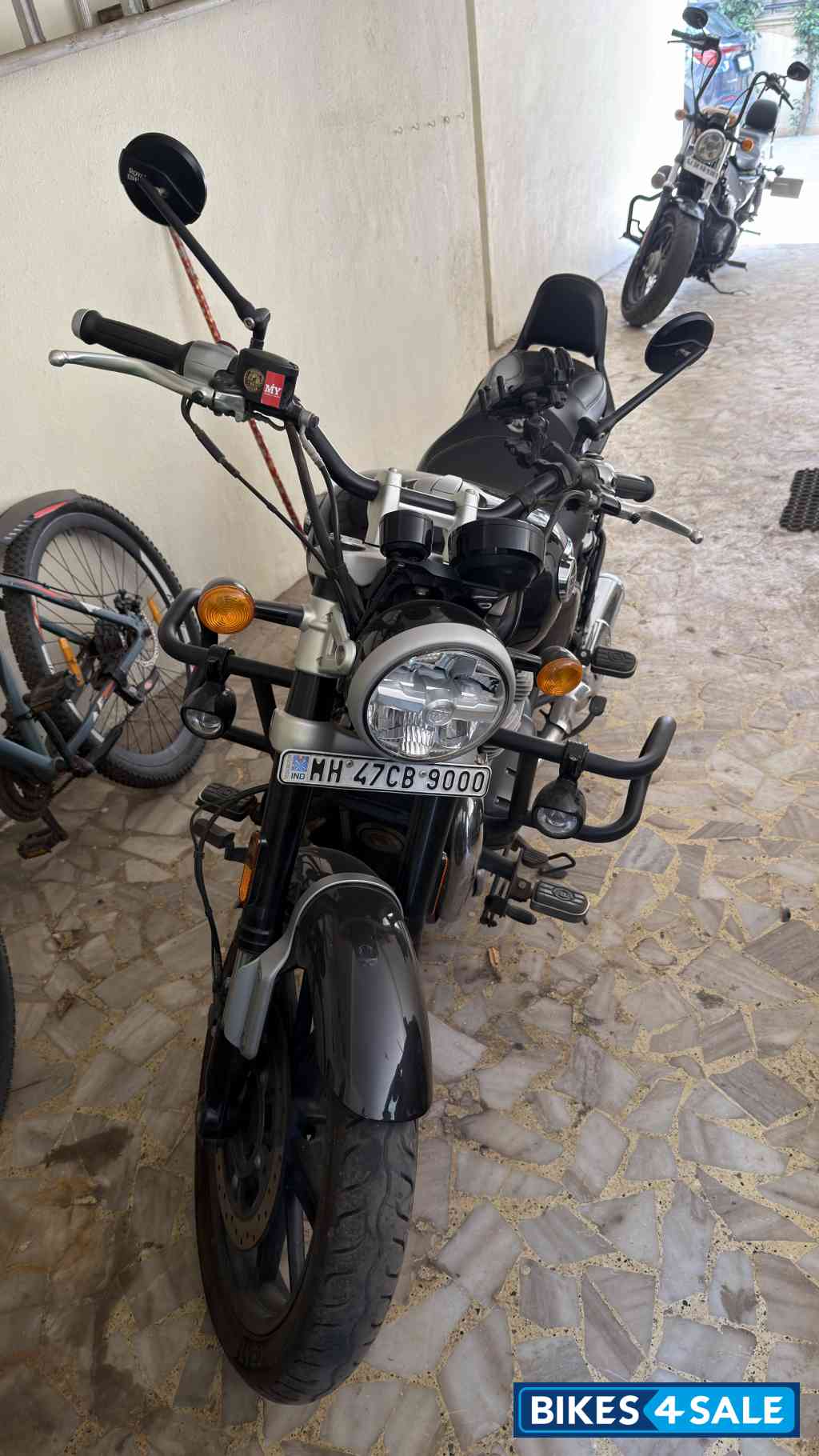 Astral Black Royal Enfield Super Meteor 650