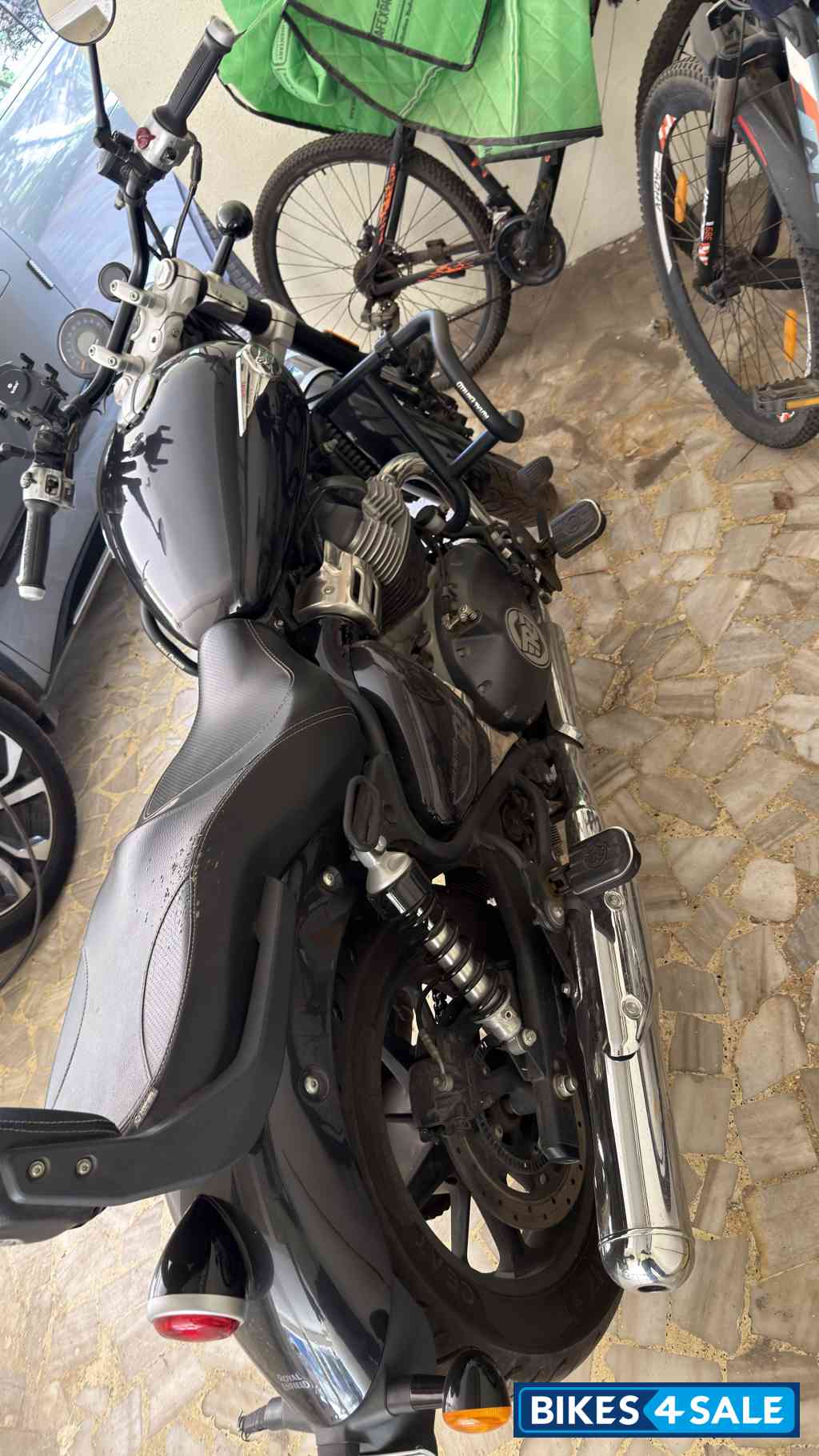 Astral Black Royal Enfield Super Meteor 650