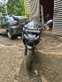 Black Suzuki Gixxer SF