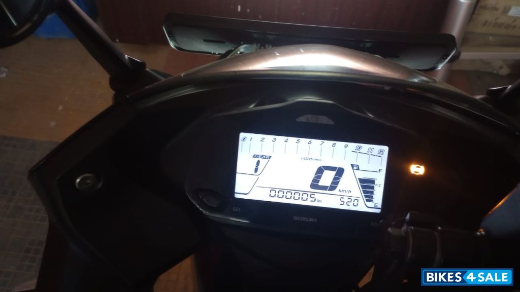 Black Suzuki Gixxer SF Black Suzuki Gixxer SF