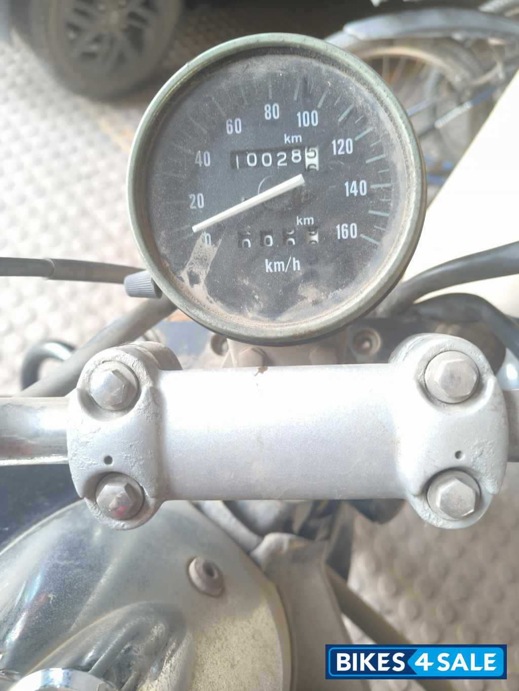 Bajaj Avenger 220 DTS-i
