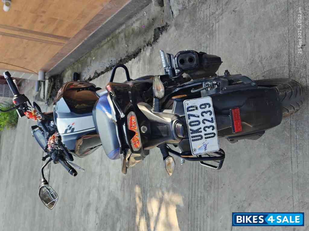 Black TVS Apache RTR 160 4V