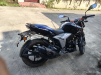 Black TVS Apache RTR 160 4V