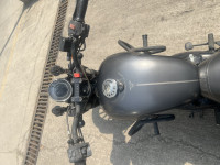 Yezdi Roadster Dark 2022 Model