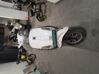 White Pure EV epluto 7G