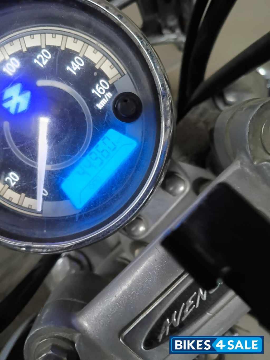 Black Silver Bajaj Avenger Cruise 220