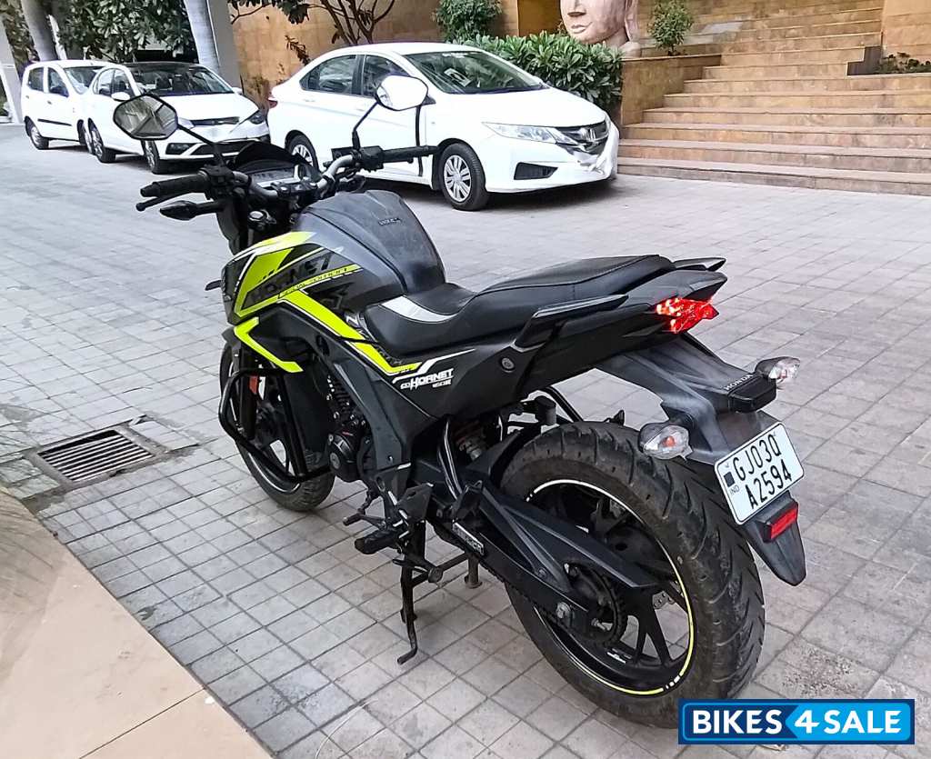 Neon Green Grey Honda CB Hornet 160R ABS