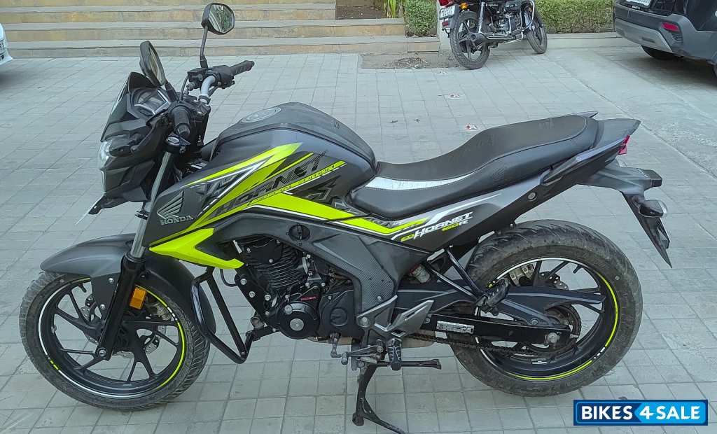 Neon Green Grey Honda CB Hornet 160R ABS