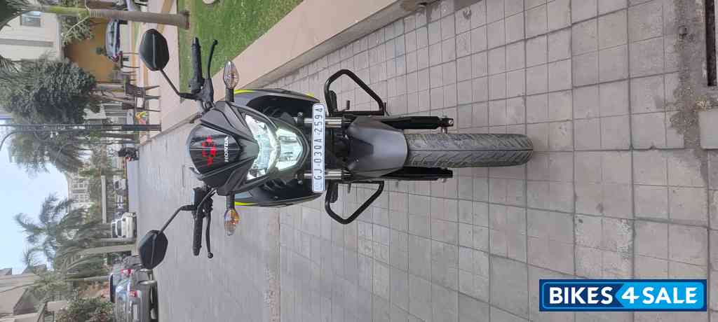 Neon Green Grey Honda CB Hornet 160R ABS