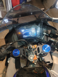 White Matallic C Yamaha R15M