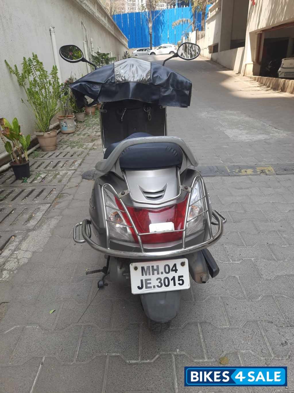 Silver (grey) Honda Activa 4G