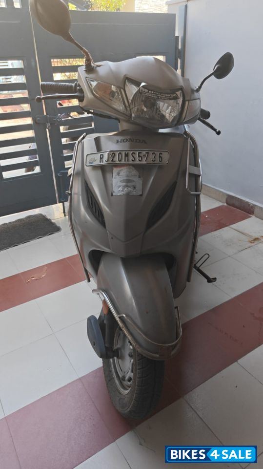 Mat Selene Silver Me Honda Activa 4G