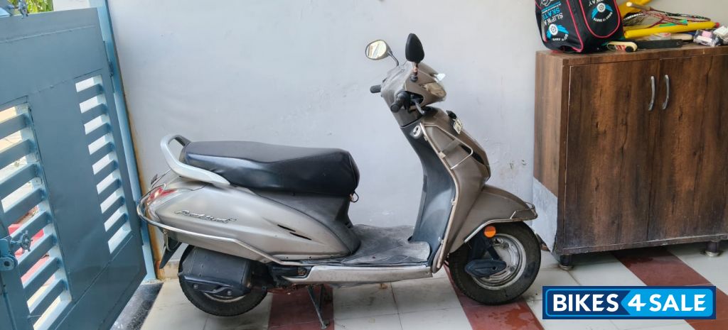 Mat Selene Silver Me Honda Activa 4G