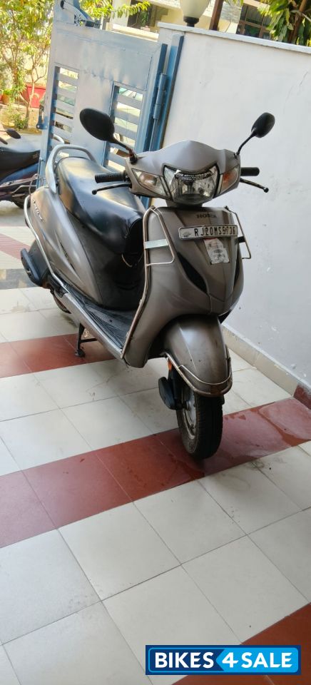 Mat Selene Silver Me Honda Activa 4G