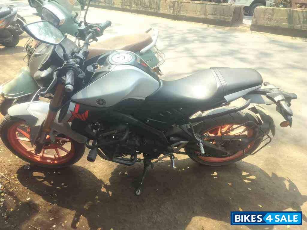 White Yamaha MT-15 BS6