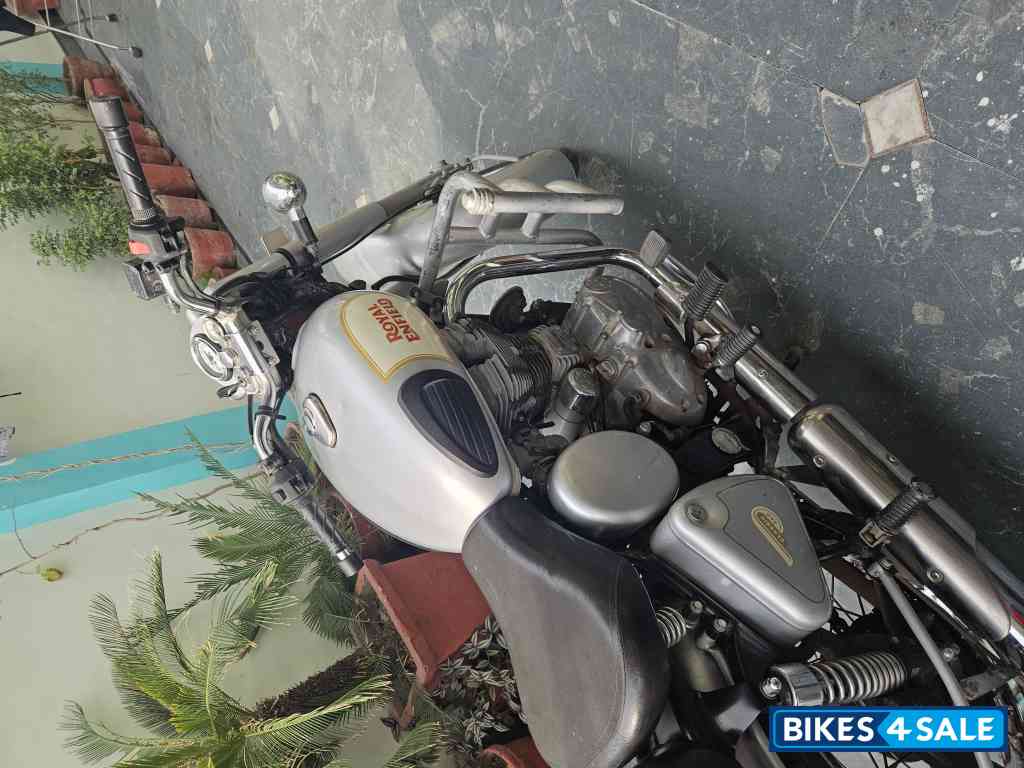 Royal Enfield Bullet 350