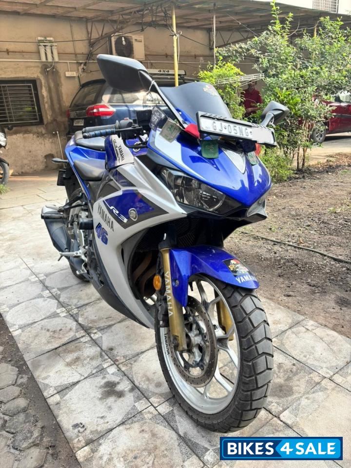 Racing Blue Yamaha YZF R3