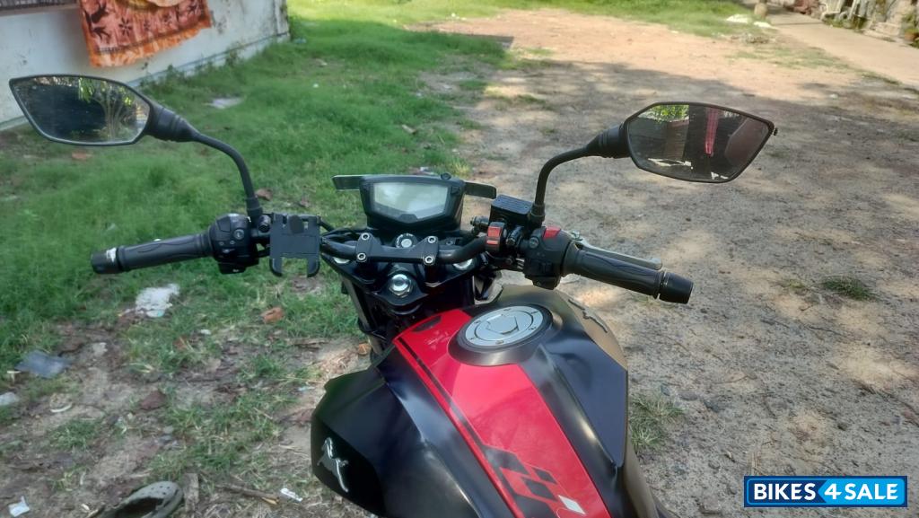 Matte Black TVS Apache RTR 160 4V Special Edition