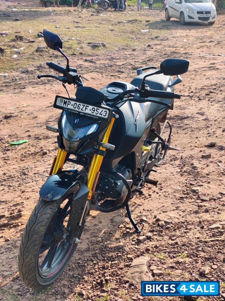 Black Hero Xtreme 160R 4V 2024