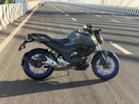 Yamaha FZS-FI Deluxe