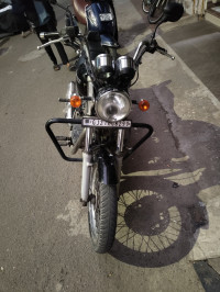 Black Royal Enfield Thunderbird 350