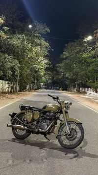 Brown Royal Enfield Classic Desert Storm