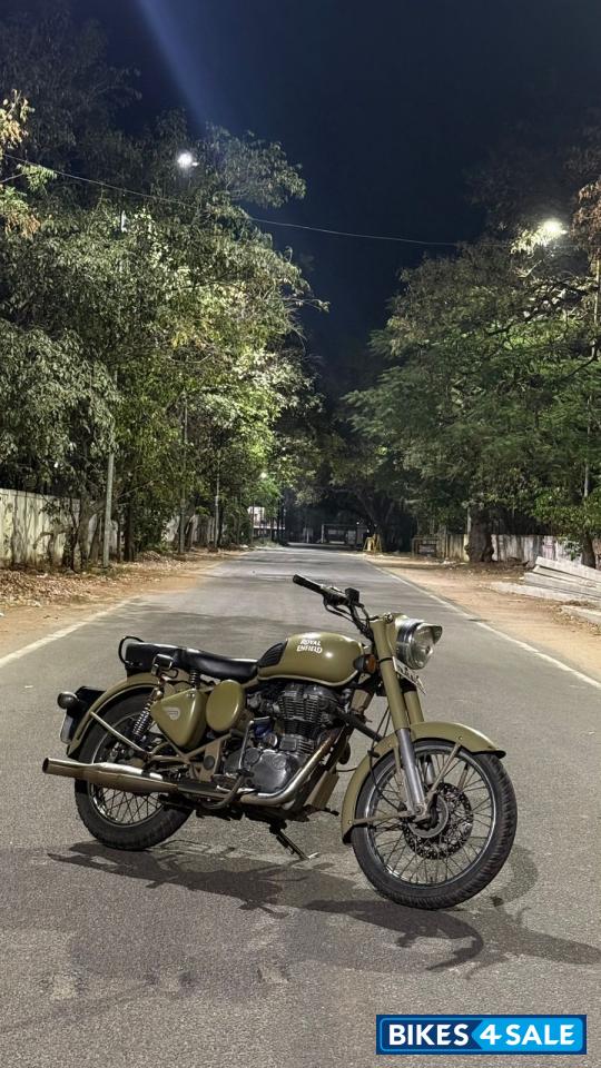 Brown Royal Enfield Classic Desert Storm