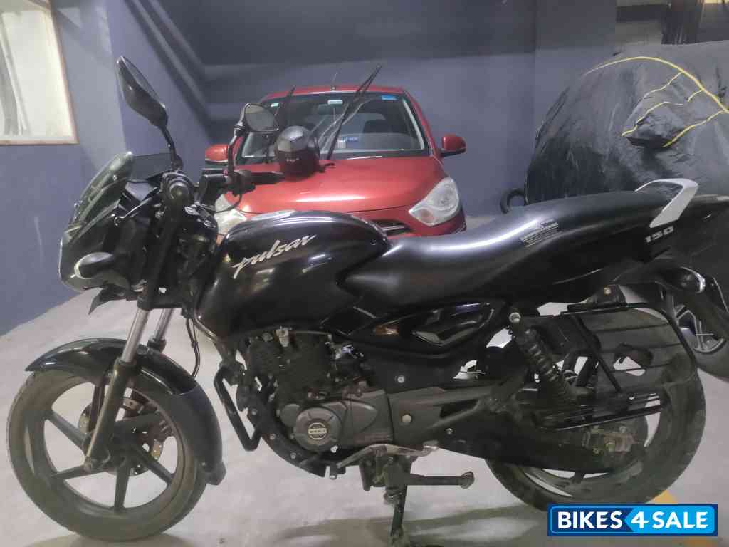 Bajaj Pulsar 150 Neon