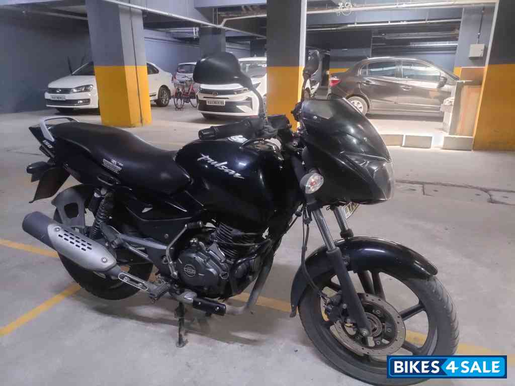 Bajaj Pulsar 150 Neon