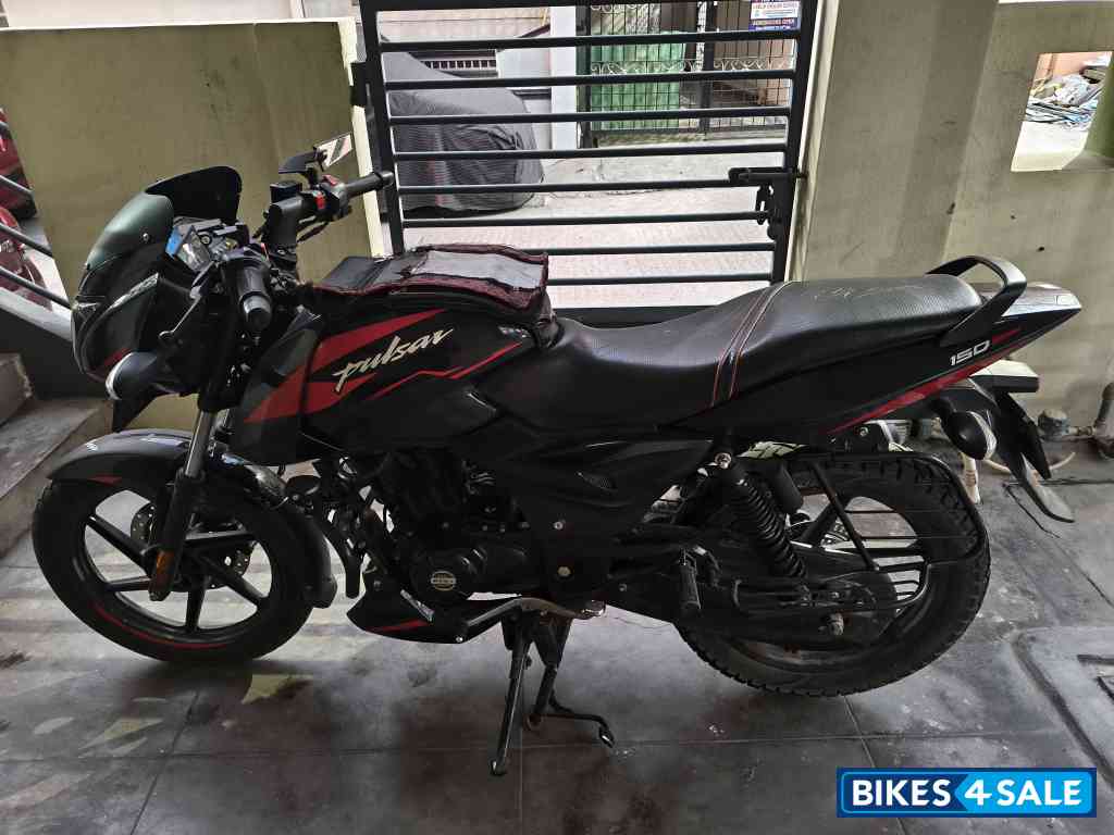 Red Black Bajaj Pulsar 150