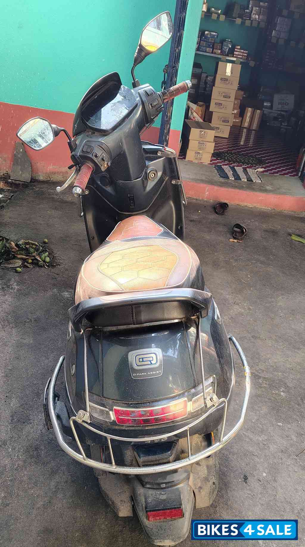 Metalic Colour TVS iQube S