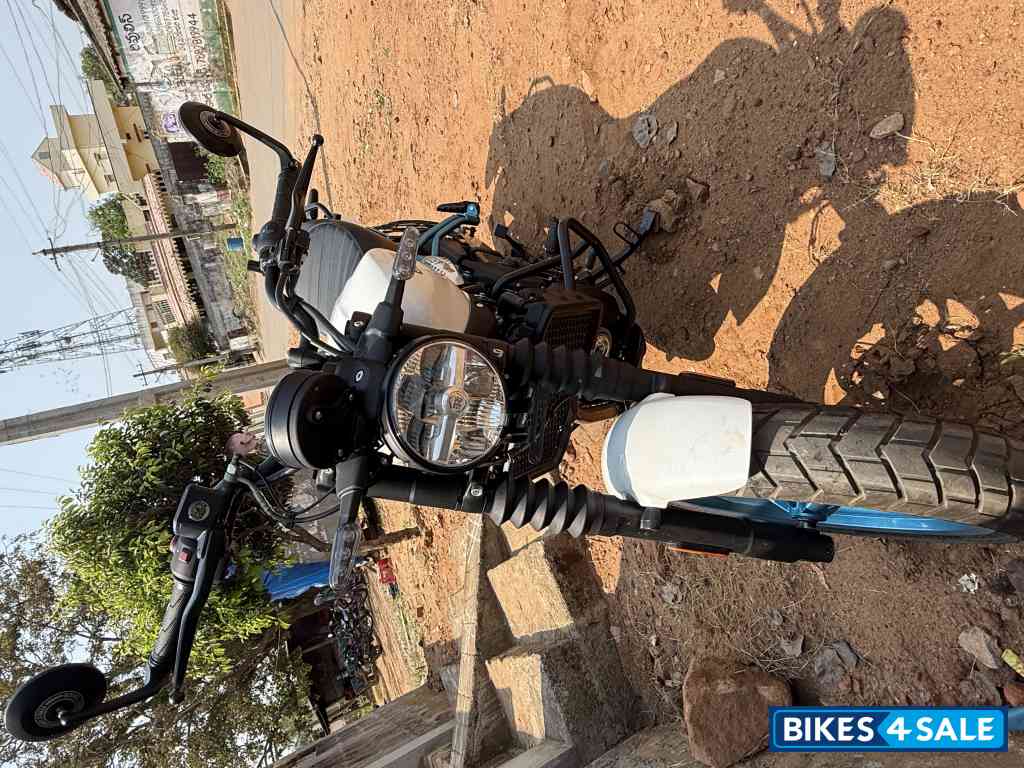 Royal Enfield Guerrilla 450 Flash