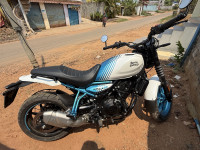 Royal Enfield Guerrilla 450 Flash