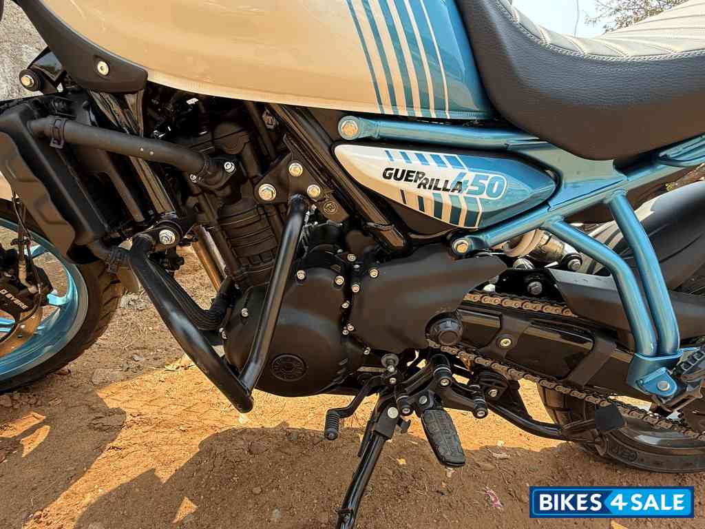 Royal Enfield Guerrilla 450 Flash