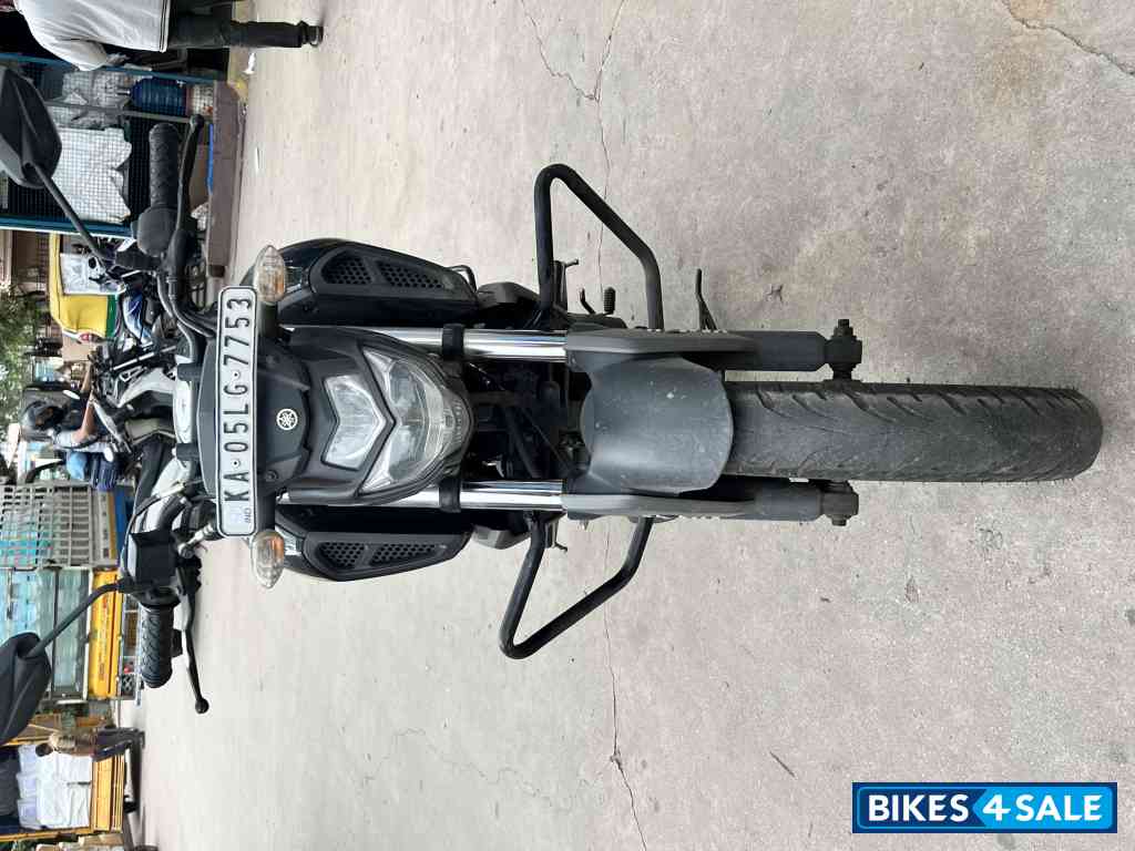 Black Yamaha FZ FI V3 BS6