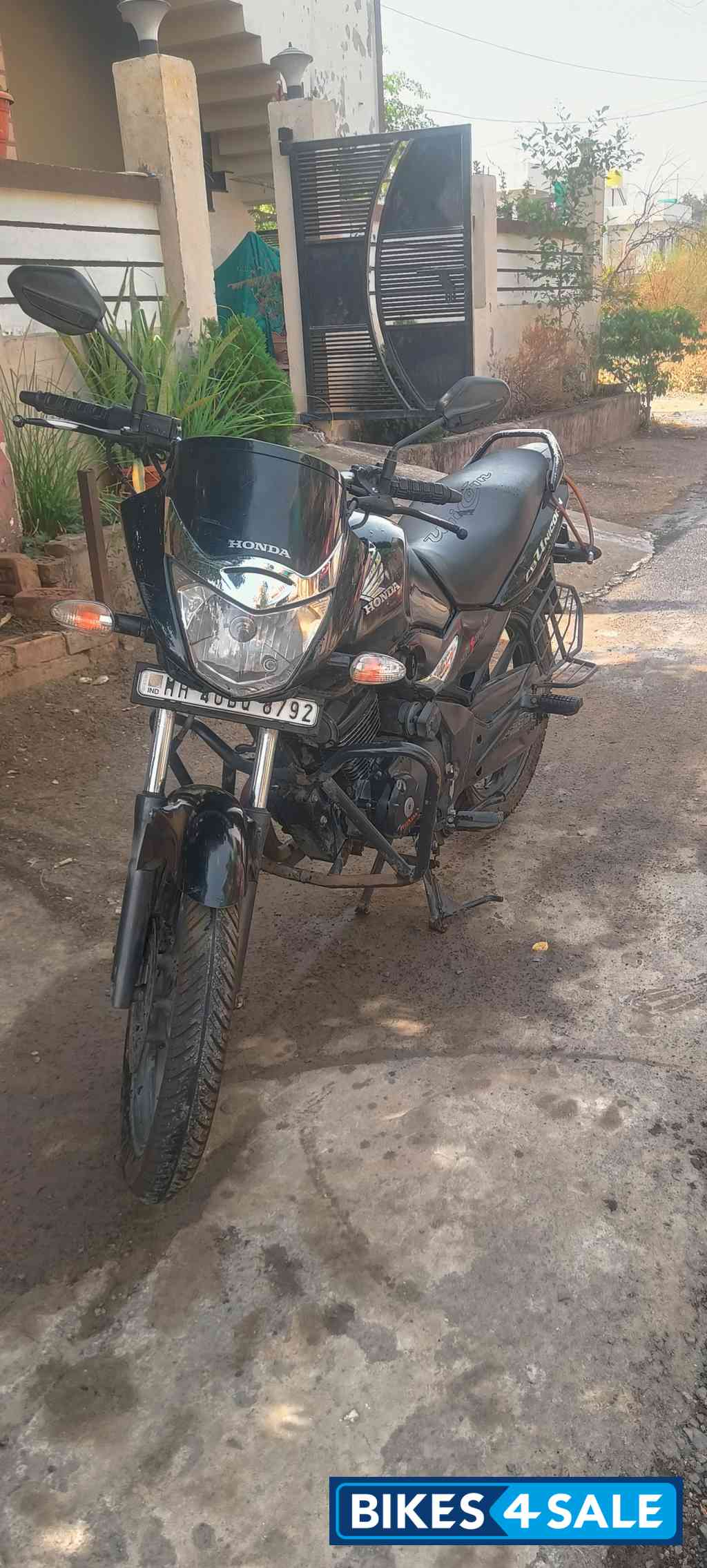 Black Honda CB Unicorn Black Honda CB Unicorn