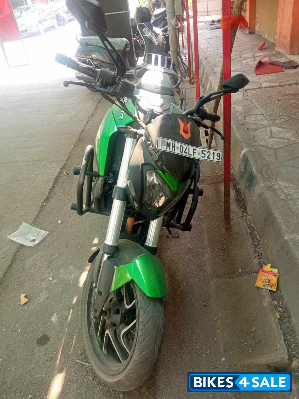 Green Bajaj Dominar 400 ABS BS6