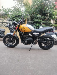 Yellow Triumph Speed 400 2025