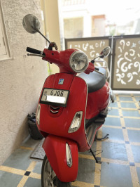 Red Vespa VXL 150