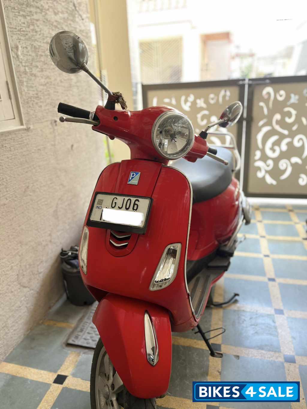Red Vespa VXL 150