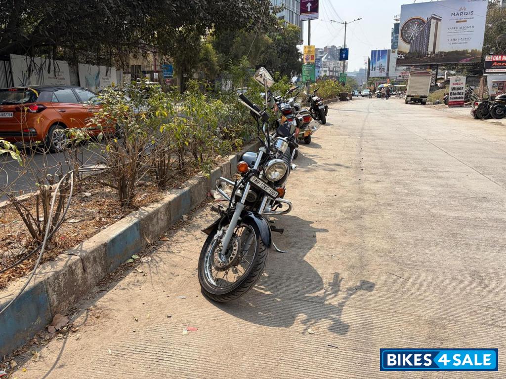 Bajaj Avenger 220 DTS-i