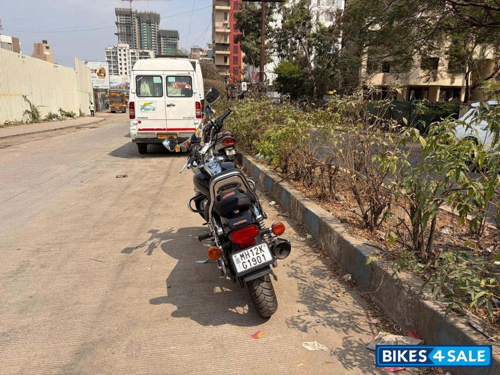 Bajaj Avenger 220 DTS-i