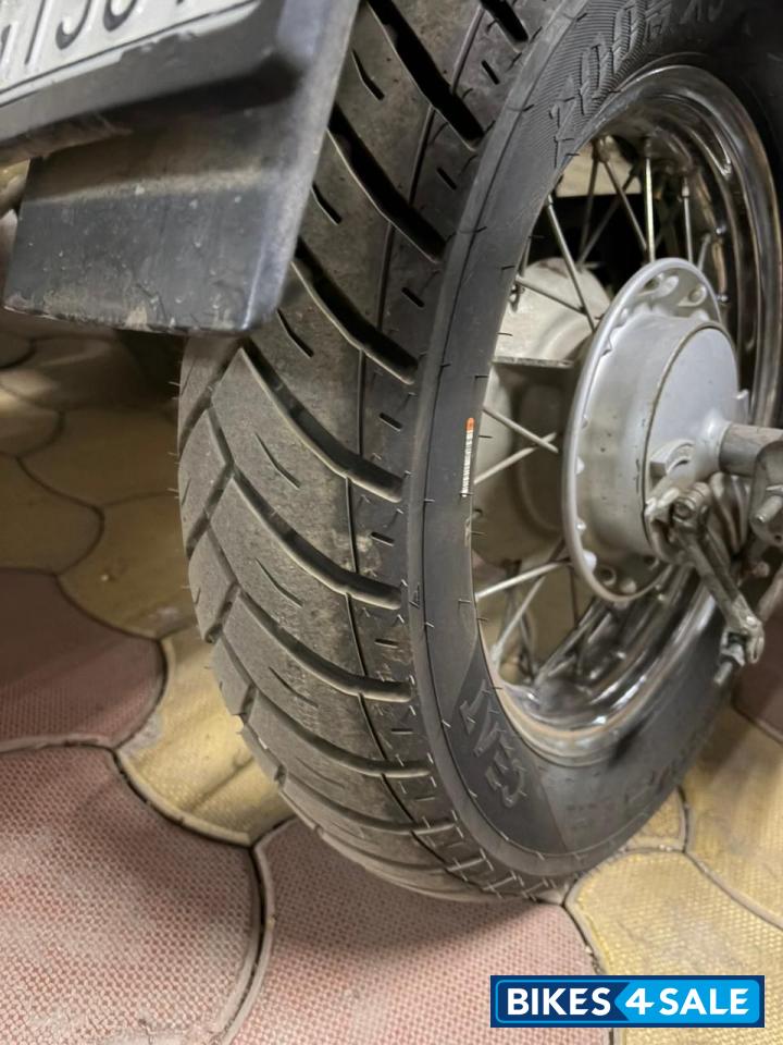 Bajaj Avenger 220 DTS-i